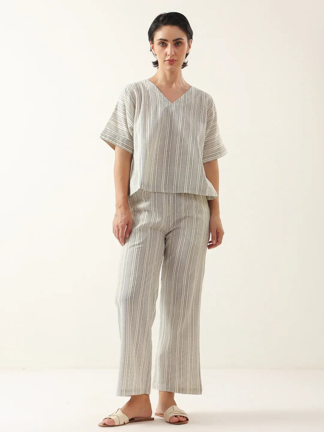 Toymi Fashion Ash Vee Rest Pair